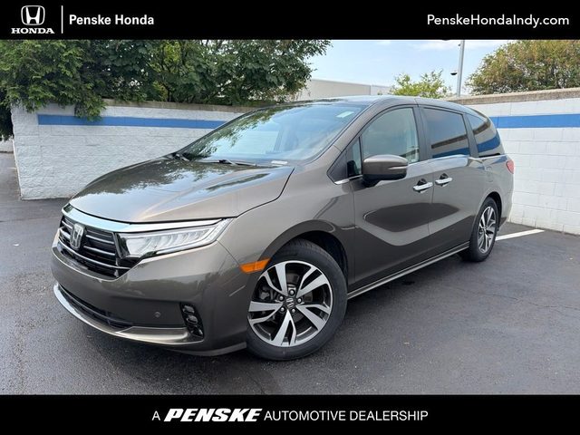 2022 Honda Odyssey Touring FWD photo