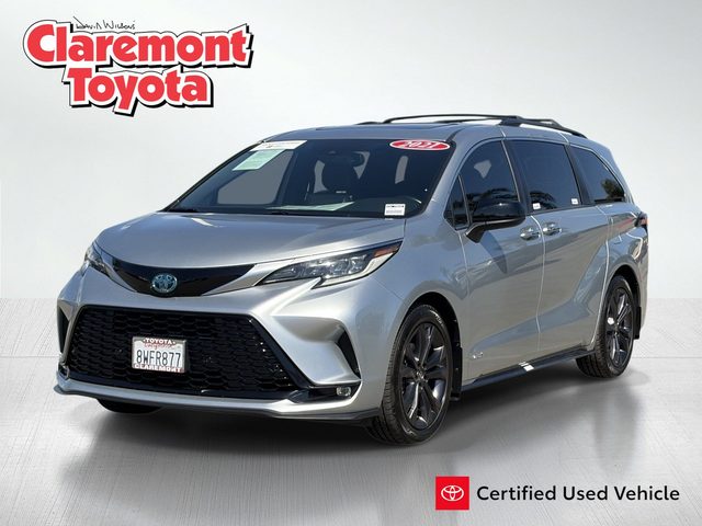 2021 Toyota Sienna XSE FWD photo