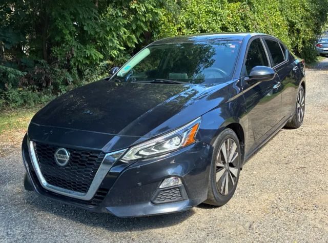 2021 Nissan Altima 2.5 SV FWD photo