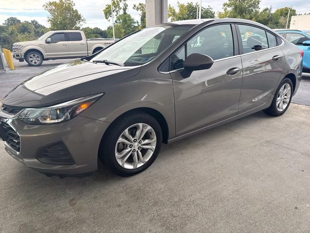 2019 Chevrolet Cruze LT FWD photo