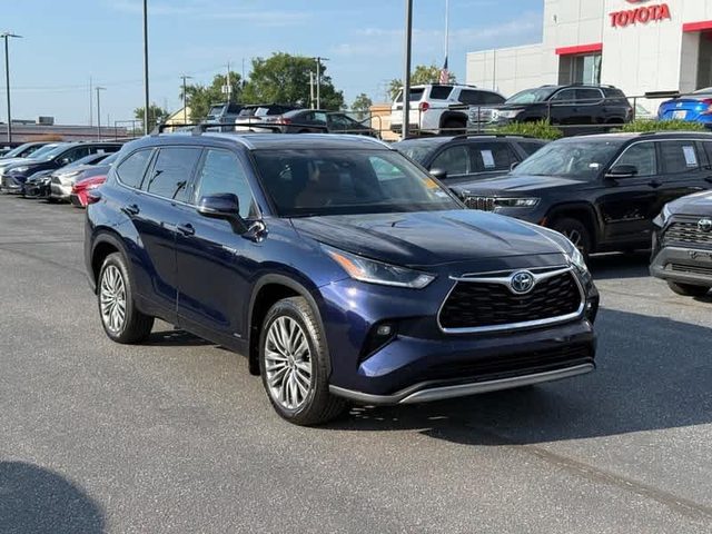 2021 Toyota Highlander Hybrid Platinum AWD photo