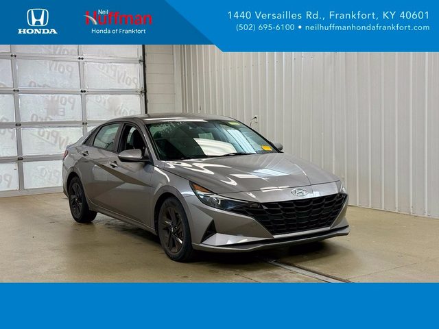 2021 Hyundai Elantra SEL FWD photo