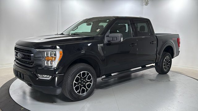 2021 Ford F-150 XLT 4WD photo