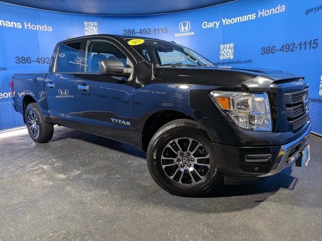 2021 Nissan Titan SV 4WD photo
