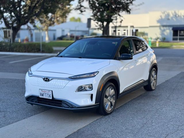 2021 Hyundai Kona SEL FWD photo