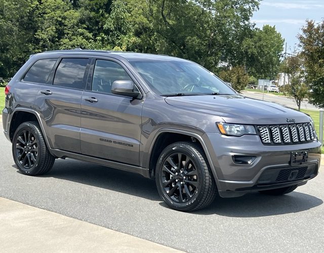 2021 Jeep Grand Cherokee Laredo X 4WD photo