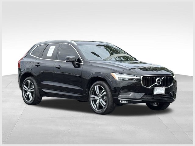 2021 Volvo XC60 Momentum AWD photo