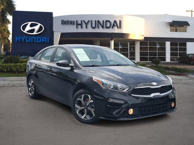 2021 Kia Forte LXS FWD photo