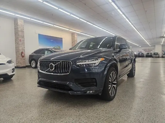 2021 Volvo XC90 Momentum AWD photo