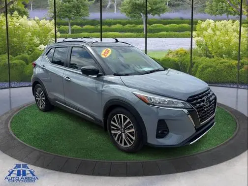 2021 Nissan Kicks SR FWD photo