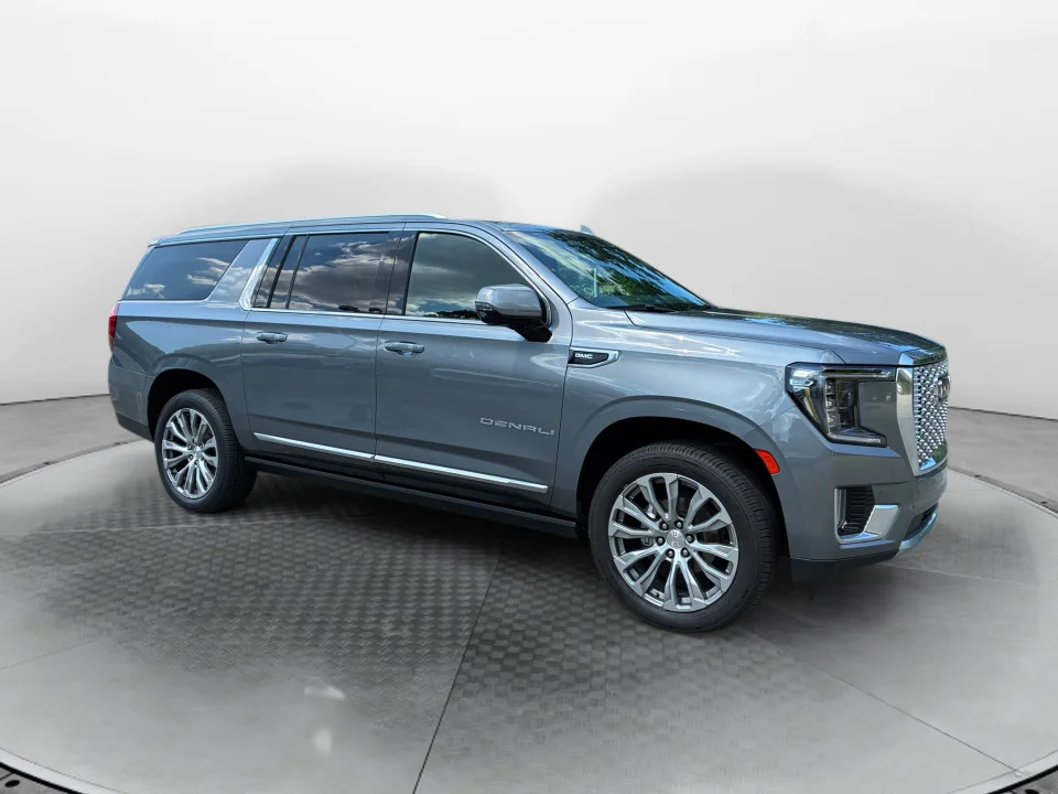 2021 GMC Yukon XL Denali 4WD photo