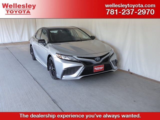 2021 Toyota Camry Hybrid XSE FWD photo