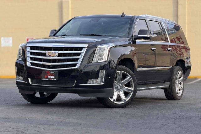 2020 Cadillac Escalade ESV Luxury 4WD photo