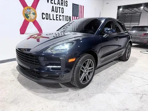 2021 Porsche Macan AWD photo