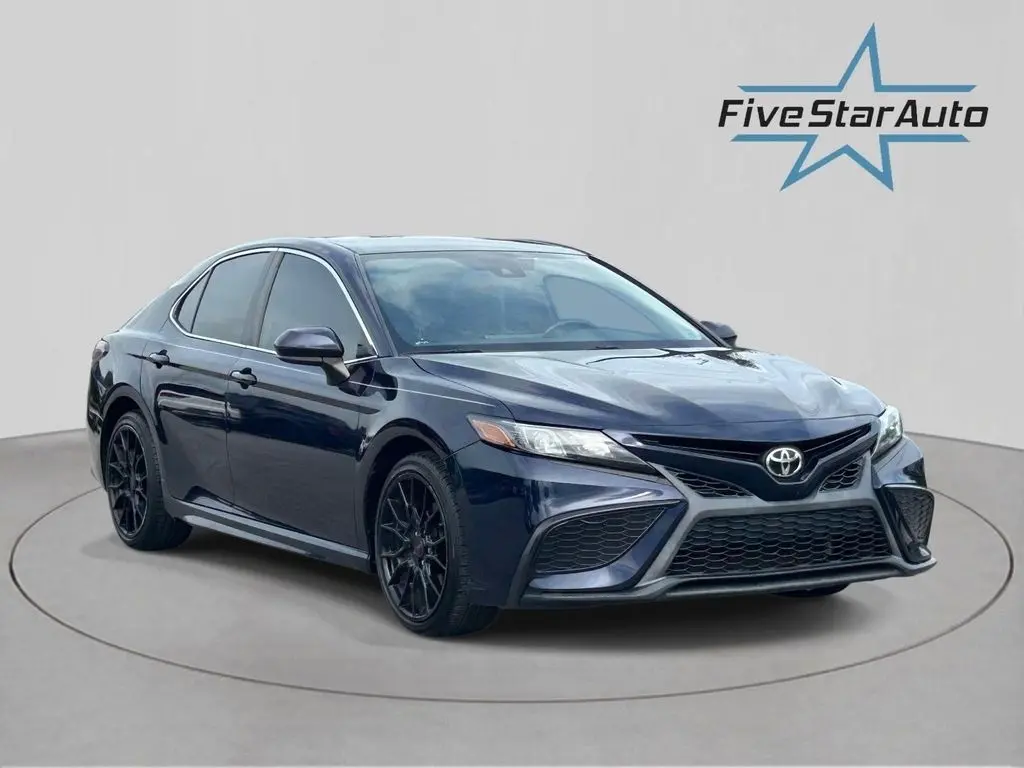2021 Toyota Camry SE FWD photo