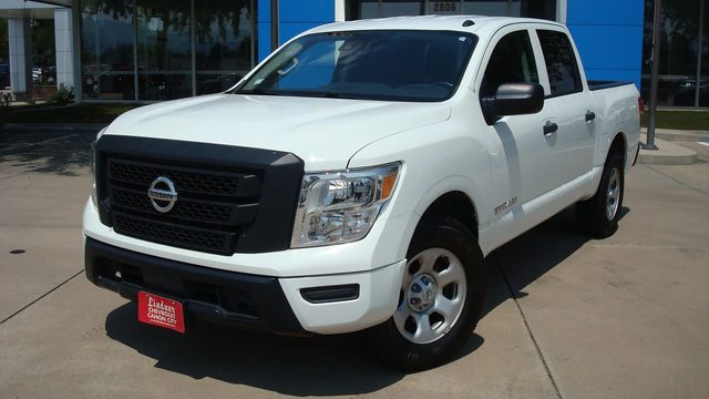 2021 Nissan Titan S 4WD photo