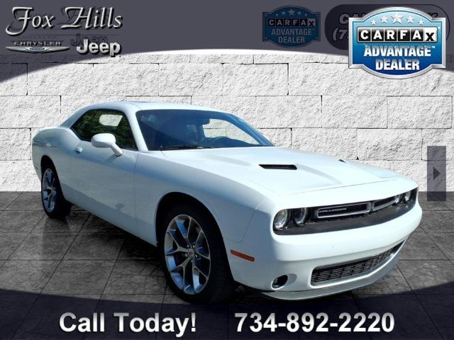 2021 Dodge Challenger SXT RWD photo