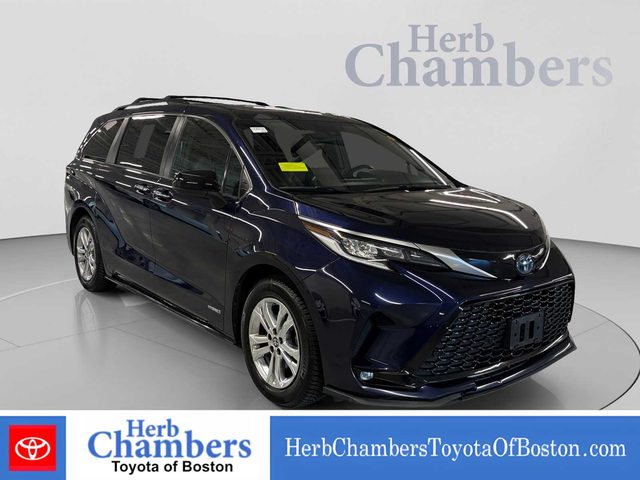 2021 Toyota Sienna XSE AWD photo