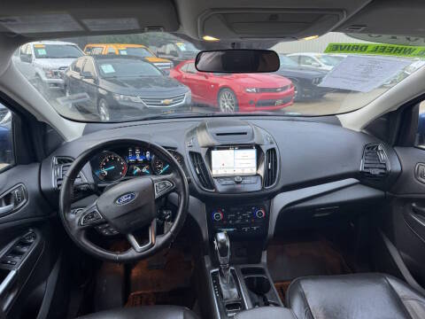 2018 Ford Escape SEL 4WD photo