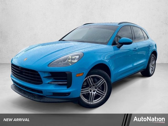 2021 Porsche Macan  AWD photo