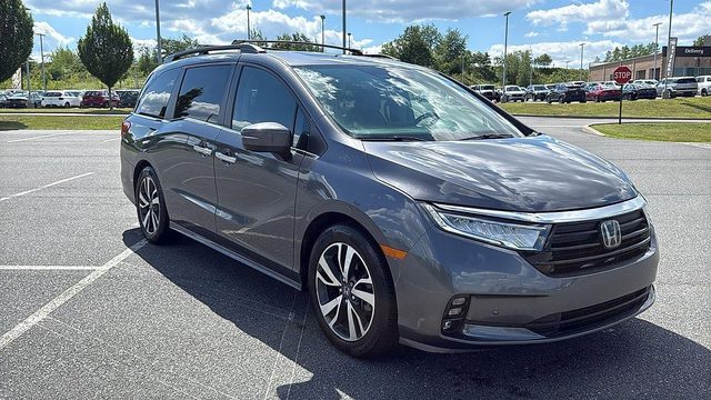 2022 Honda Odyssey Touring FWD photo