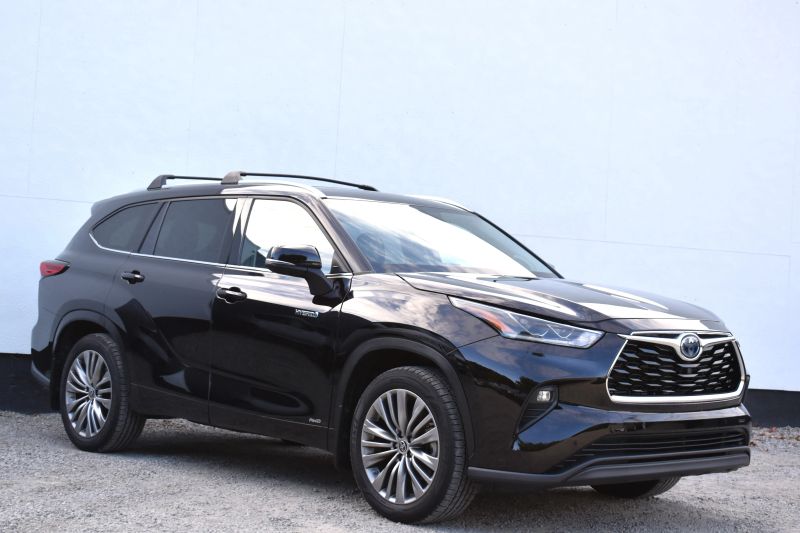 2021 Toyota Highlander Hybrid Platinum AWD photo