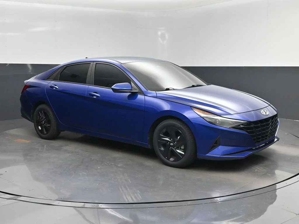 2021 Hyundai Elantra SEL FWD photo