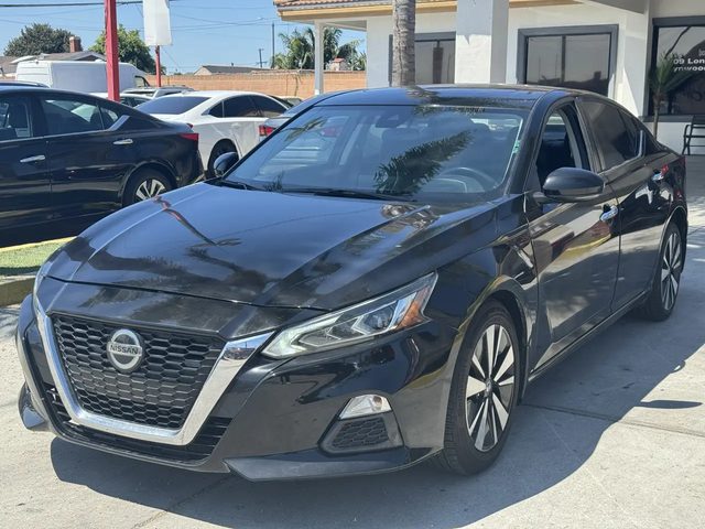 2021 Nissan Altima 2.5 SV FWD photo