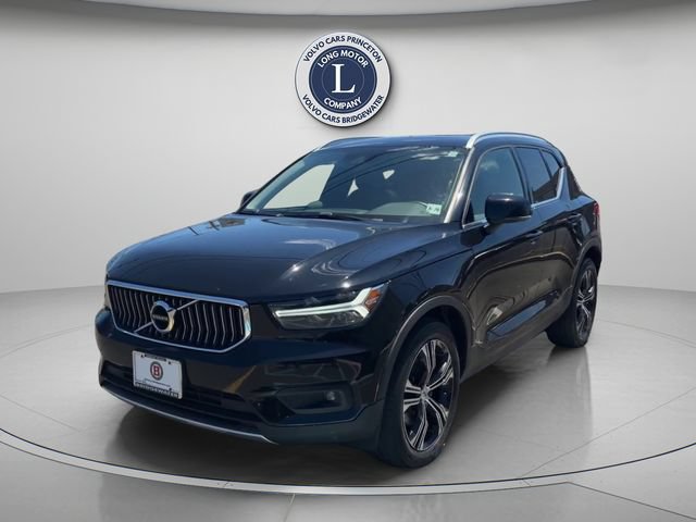 2021 Volvo XC40 Inscription AWD photo