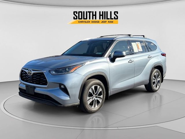 2021 Toyota Highlander XLE AWD photo