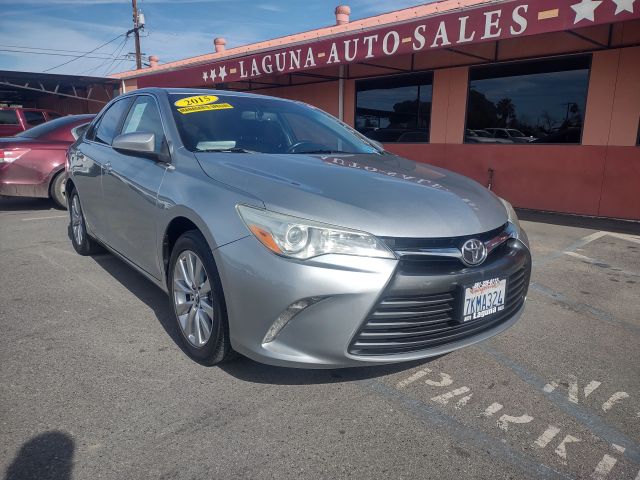 2015 Toyota Camry XLE FWD photo