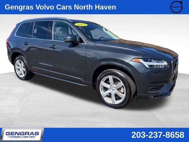 2021 Volvo XC90 Momentum AWD photo