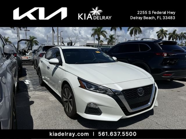 2021 Nissan Altima 2.5 SV FWD photo