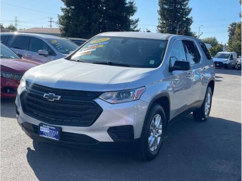 2021 Chevrolet Traverse LS FWD photo
