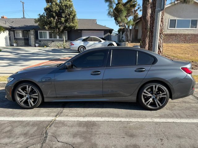 2021 BMW 3 Series 330e RWD photo
