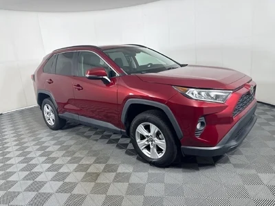 2021 Toyota RAV4 XLE AWD photo