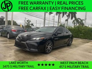 2021 Toyota Camry SE FWD photo