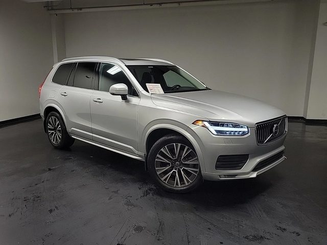2021 Volvo XC90 Momentum AWD photo