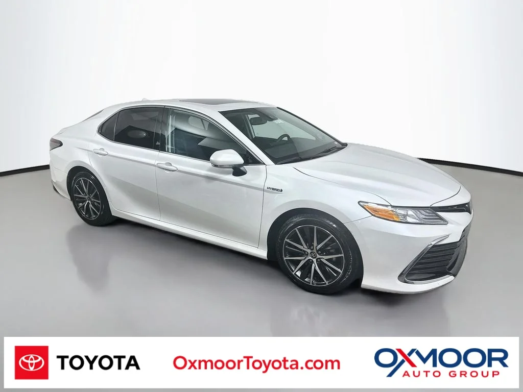 2021 Toyota Camry Hybrid XLE FWD photo
