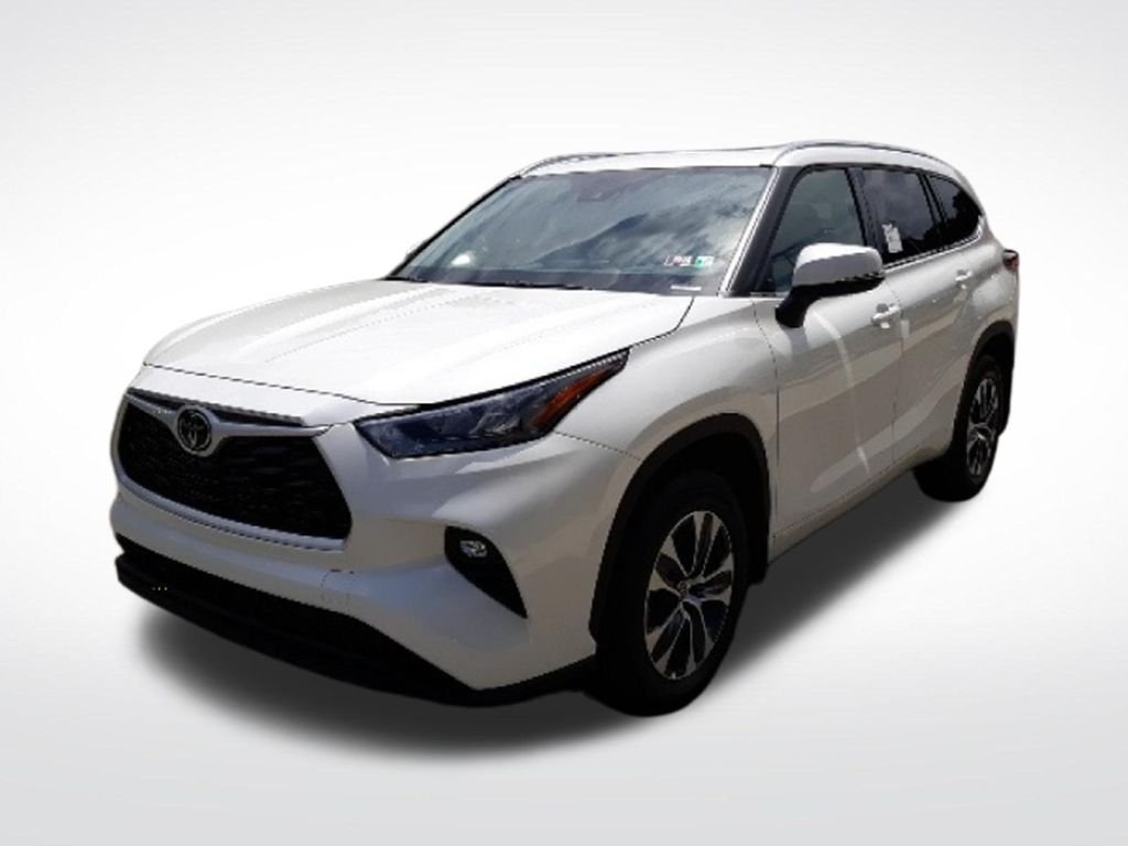 2021 Toyota Highlander XLE FWD photo