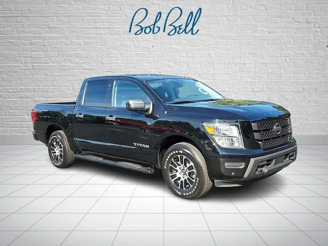 2021 Nissan Titan SV 4WD photo