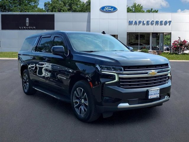 2021 Chevrolet Suburban LT 4WD photo