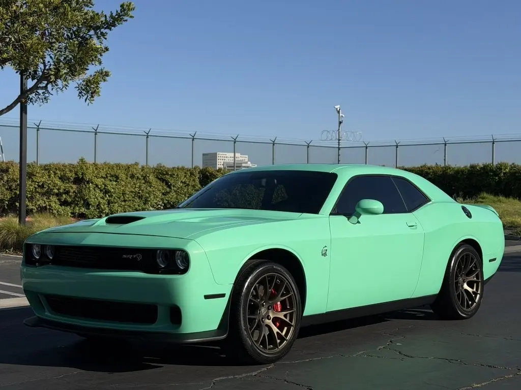 2016 Dodge Challenger SRT Hellcat RWD photo