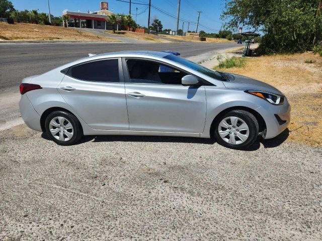 2016 Hyundai Elantra SE FWD photo