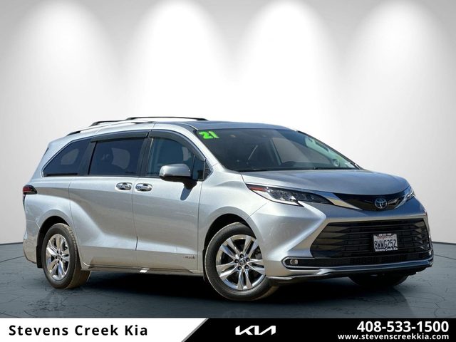 2021 Toyota Sienna Limited FWD photo