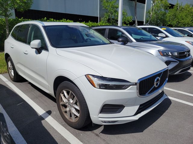 2021 Volvo XC60 Momentum FWD photo