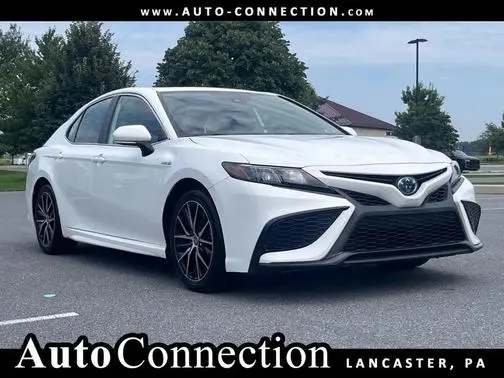2021 Toyota Camry Hybrid SE FWD photo