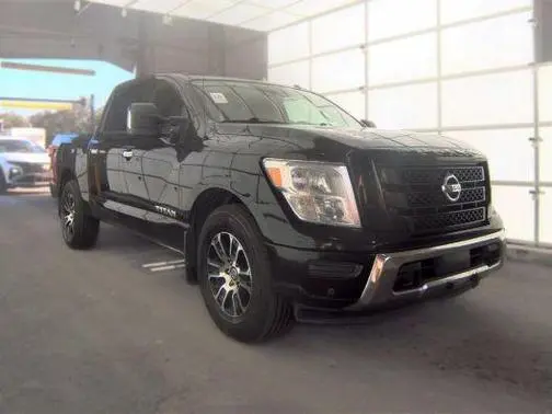 2021 Nissan Titan SV RWD photo