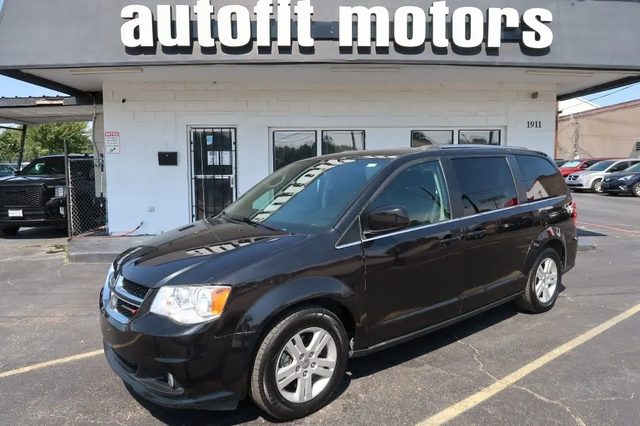 2019 Dodge Grand Caravan SXT FWD photo