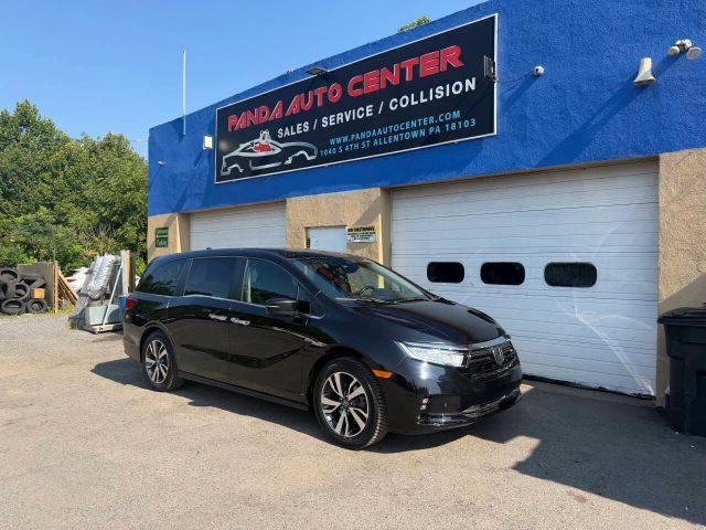 2022 Honda Odyssey Touring FWD photo